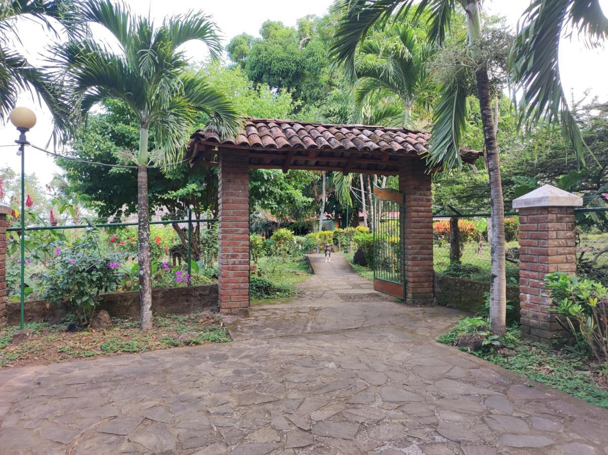 Eco-Lodge El Porvenir. Santa Cruz Exterior photo